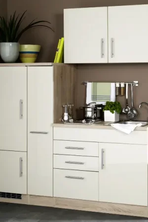 Beperkte Voorraad Kitchenette Toto 190cm met kookplaat en koelkast - hoogglans crème