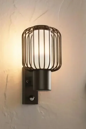 Eglo - Buiten wandlamp met sensor 1xE27/28W/230V IP44 Exclusieve Aanbieding