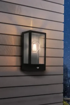 Superprijs Eglo 780422 - Wandlamp voor buiten met sensor ALGECIRAS 1xE27/60W/230V IP44